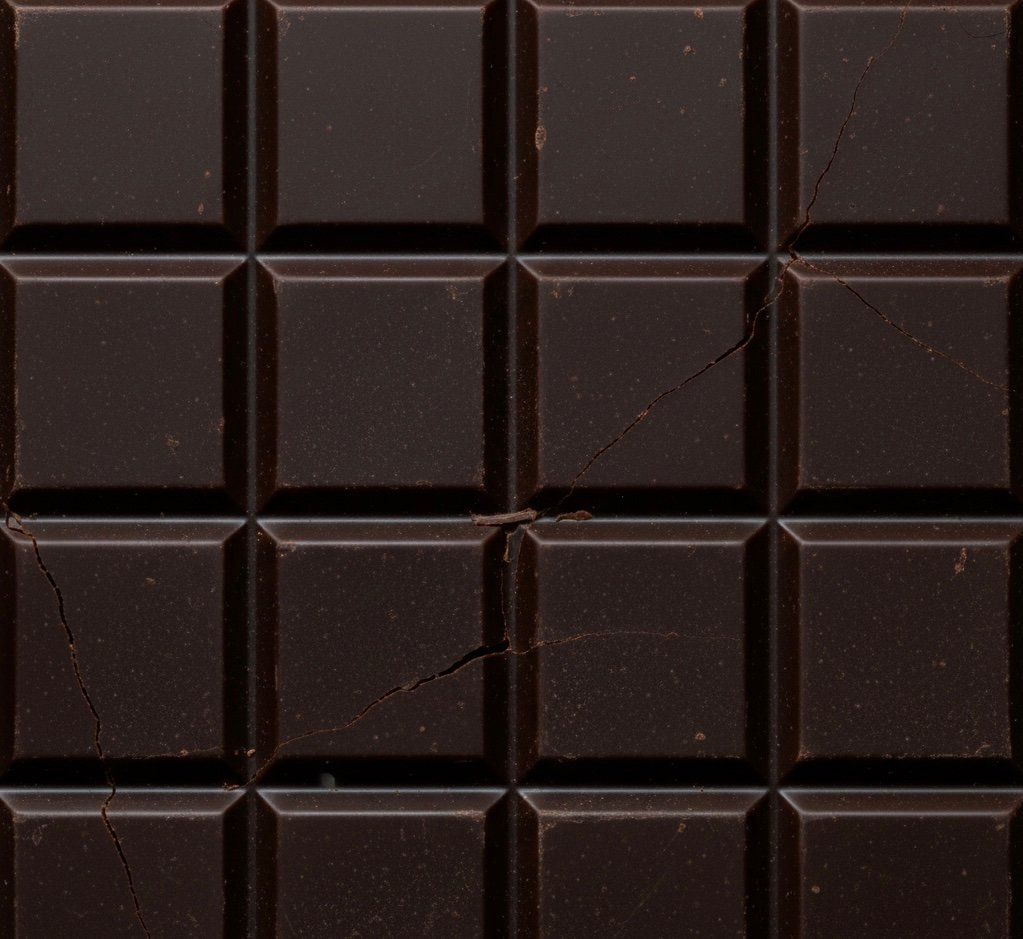 Stone-ground Ecuadorian cacao with rich dark texture